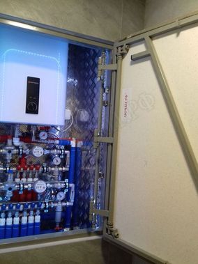 Люк под плитку Нажимной Железяка, 2 створки Люк под плитку Нажимной Железяка, 2 створки