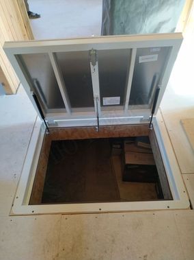 Напольный люк Самоподъемный Невидимка уголок 500*1850 Напольный люк Самоподъемный Невидимка уголок 500*1850