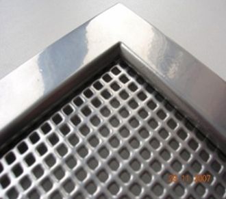 Решетка металлическая с перфорацией 3*5 мм врезная 100*300 Решетка металлическая с перфорацией 3*5 мм врезная 100*300